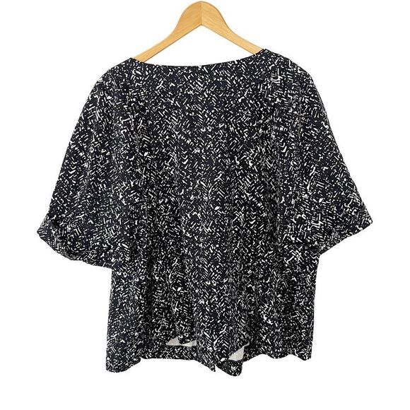 Lane Bryant Black White Pattern Design Cuffed Short Sleeve Open Style Jacket - Picture 2 of 7
